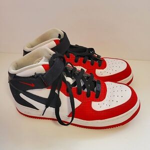 Nike Air‎ Force 1 mid rise sneaker basketball shoe size 8 back to school retro